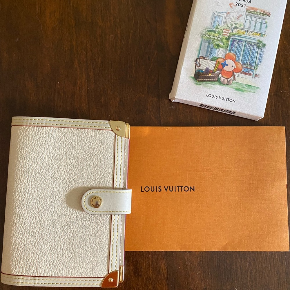 Louis Vuitton Small Ring Agenda. White Suhali Leather.